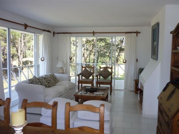 Cómodo departamento en alquiler sobre la rambla de Playa Brava, La Barra.