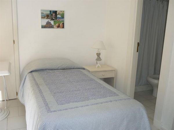 Cómodo departamento en alquiler sobre la rambla de Playa Brava, La Barra.