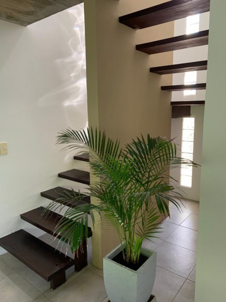 Casa en alquiler a dos cuadras del mar en Montoya, La Barra.