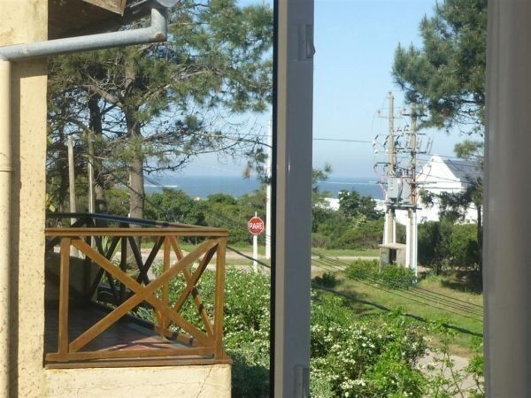 Casa en alquiler a dos cuadras del mar en Montoya, La Barra.