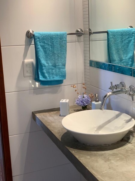 Casa en alquiler a dos cuadras del mar en Montoya, La Barra.