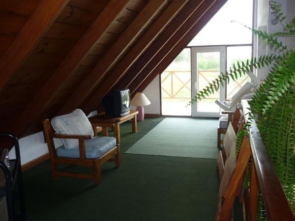 Casa en alquiler en Montoya, La Barra a una cuadra del mar.