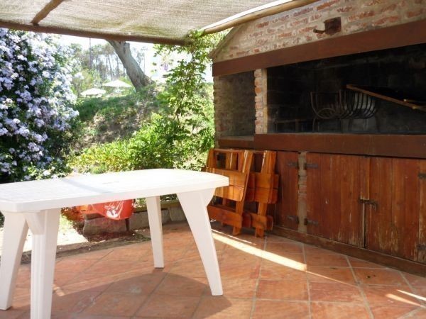 Casa en alquiler en Montoya, La Barra a una cuadra del mar.