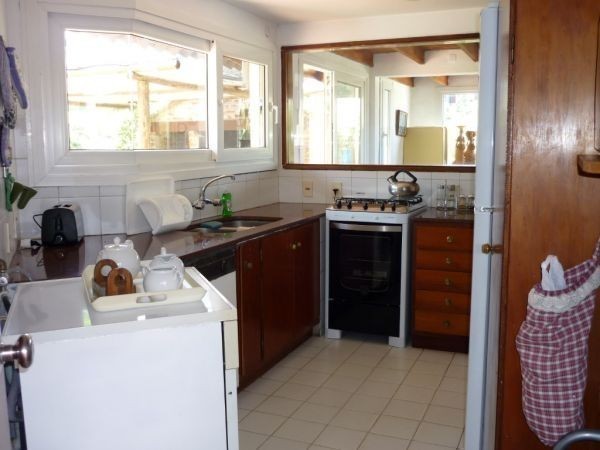 Casa en alquiler en Montoya, La Barra a una cuadra del mar.