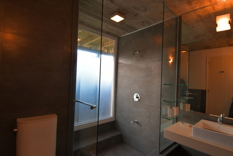 Increíble casa en alquiler y venta en Laguna blanca, La Barra con vista al mar.