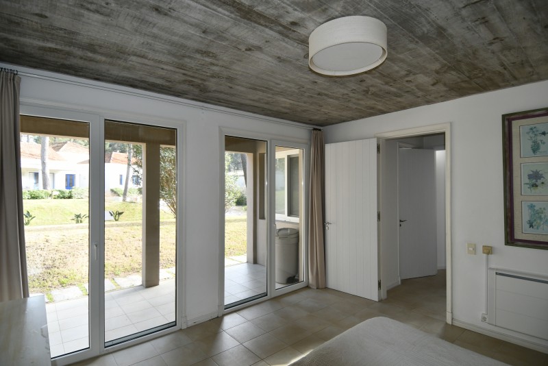 Increíble casa en alquiler y venta en Laguna blanca, La Barra con vista al mar.