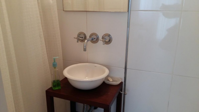 Casa esquina en alquiler en la Barra de la ruta al mar