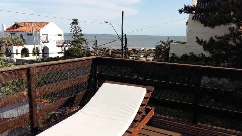 Casa esquina en alquiler en la Barra de la ruta al mar