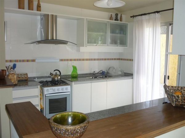 Encantadora casa en alquiler en el bosque de Montoya, La Barra.