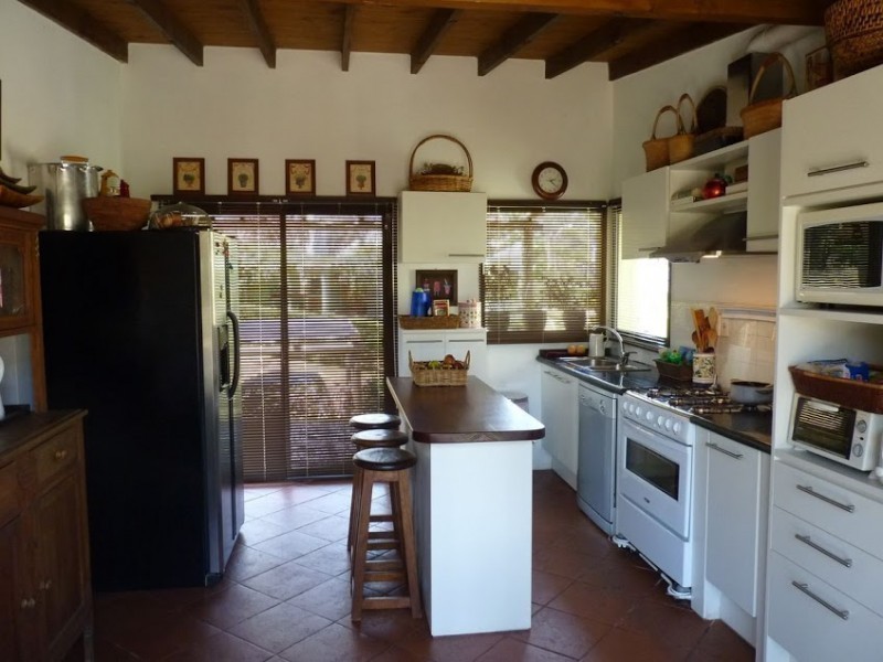 Casa en alquiler en Montoya, La Barra a 4 cuadras del mar.