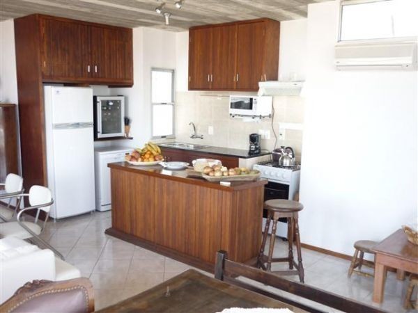 Espectacular casa en alquiler con pileta en Manantiales.