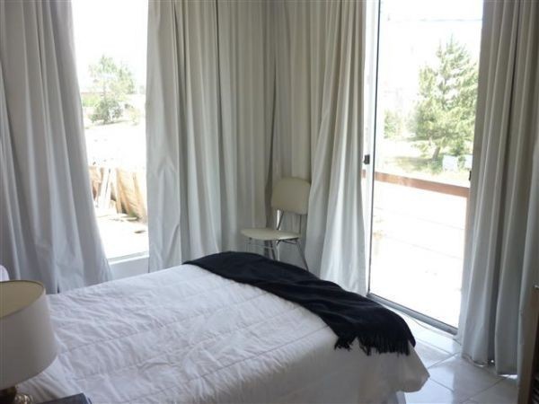Espectacular casa en alquiler con pileta en Manantiales.