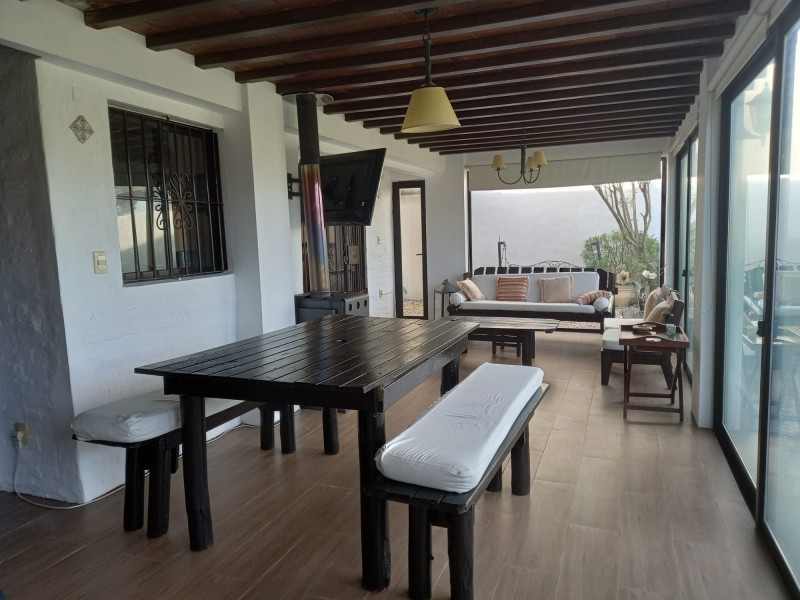 Impecable chalet en alquiler en Montoya, La Barra.
