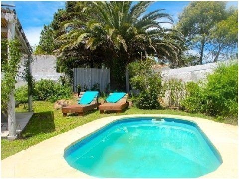 Casa en alquiler muy bien puesta con pileta en El Tesoro, La Barra