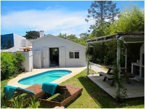 Casa en alquiler muy bien puesta con pileta en El Tesoro, La Barra