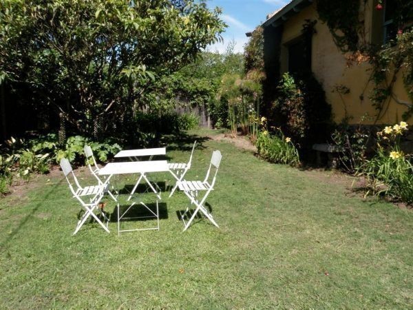 Encantadora casa en alquiler sobre La Barra.