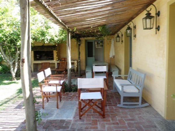Encantadora casa en alquiler sobre La Barra.