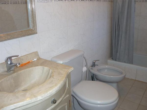 Cómodo chalet en alquiler en El Tesoro, La Barra cerquita de todo.