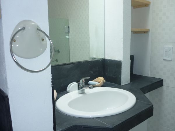 Departamento en alquiler y venta en Manantiales a pasitos del mar, ambientes luminosos y frescos.