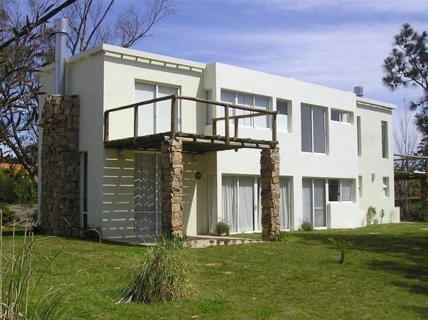Casa en alquiler y venta sobre La Barra.