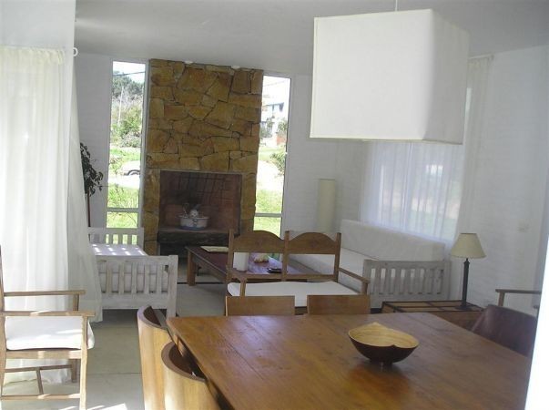 Casa en alquiler y venta sobre La Barra.
