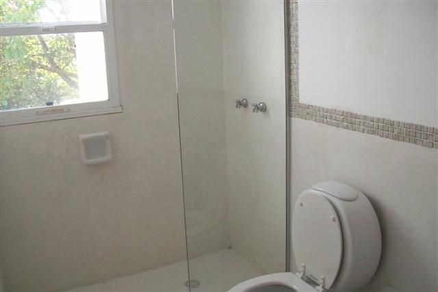 Departamento en alquiler y venta sobre La Barra a pasitos del mar, ambientes luminosos y frescos.