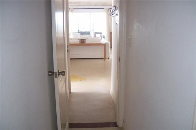 Departamento en alquiler y venta sobre La Barra a pasitos del mar, ambientes luminosos y frescos.