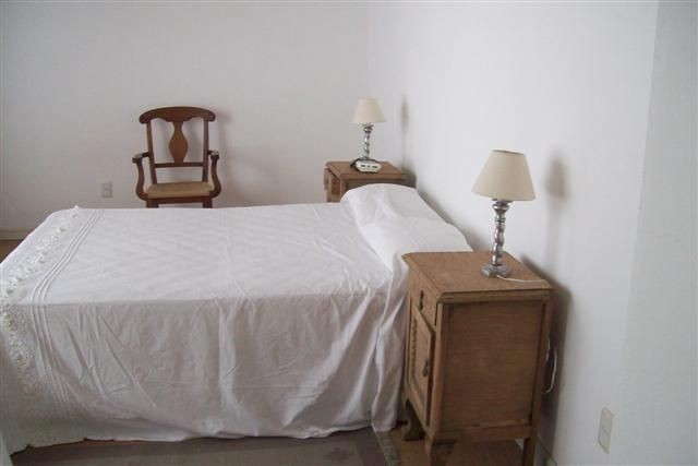 Departamento en alquiler y venta sobre La Barra a pasitos del mar, ambientes luminosos y frescos.