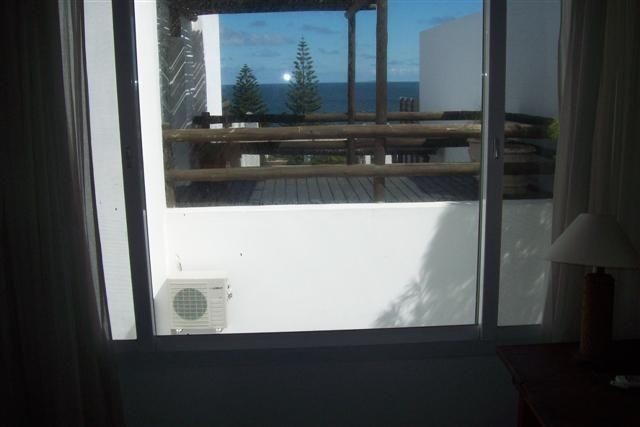 Departamento en alquiler y venta sobre La Barra a pasitos del mar, ambientes luminosos y frescos.