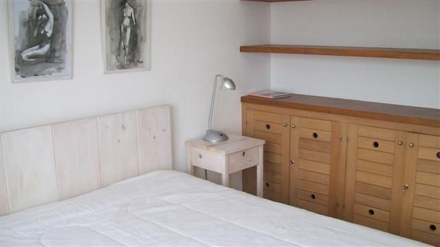 Casa en alquiler sobre La Barra de arquitectura moderna, lineas puras y muy buena decoracion.