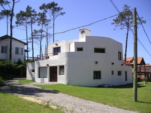 Casa en alquiler y venta en Montoya, La Barra.