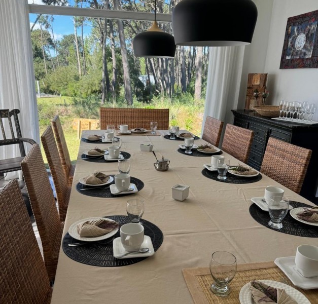 Casa en alquiler sobre Laguna Blanca, La Barra.