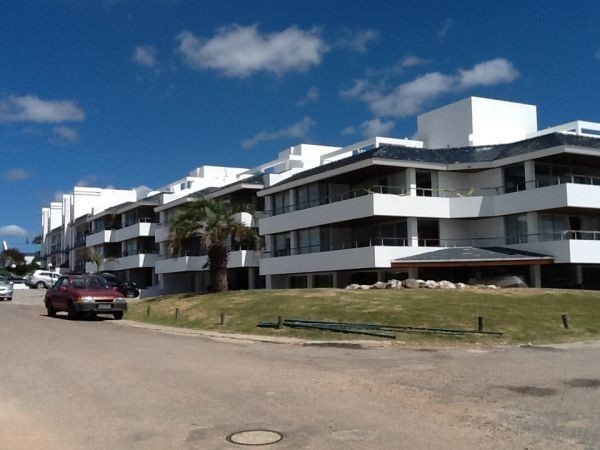 Departamento en alquiler y venta super bien ubicado a metros la playa Montoya, La Barra.