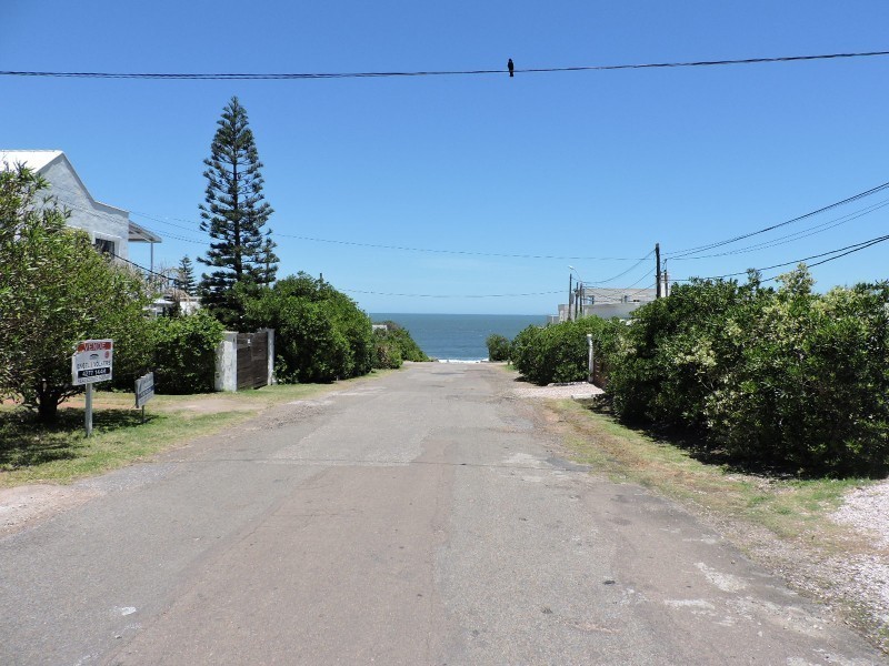 Casa en alquiler ubicada a pasos del agua, La Barra