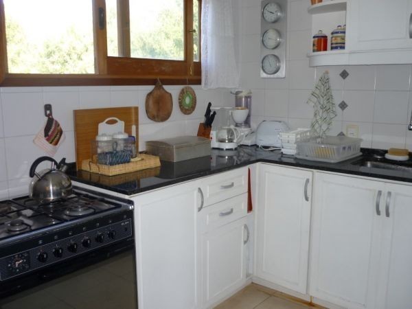 Cómoda casa en alquiler a pasos de la Iglesia de La Barra.