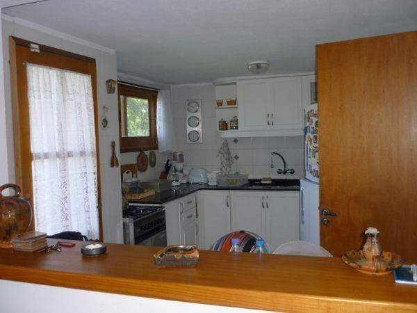 Cómoda casa en alquiler a pasos de la Iglesia de La Barra.