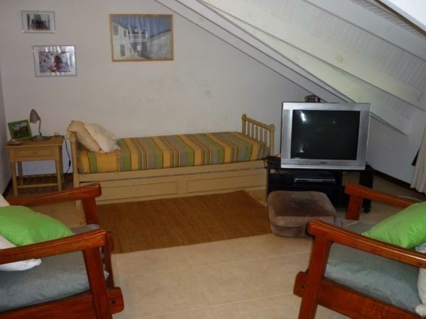 Cómoda casa en alquiler a pasos de la Iglesia de La Barra.