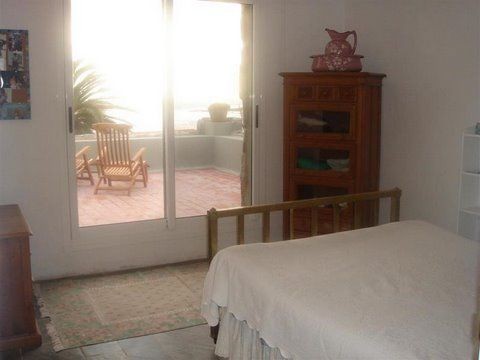 Muy linda casaen alquiler en La Barra, ideal para pasar unas vacaciones pegado al mar.