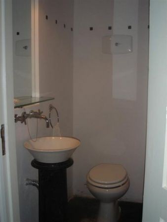 Muy linda casaen alquiler en La Barra, ideal para pasar unas vacaciones pegado al mar.