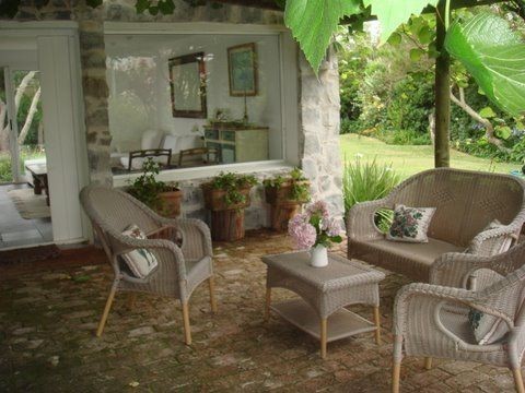 Muy linda casaen alquiler en La Barra, ideal para pasar unas vacaciones pegado al mar.