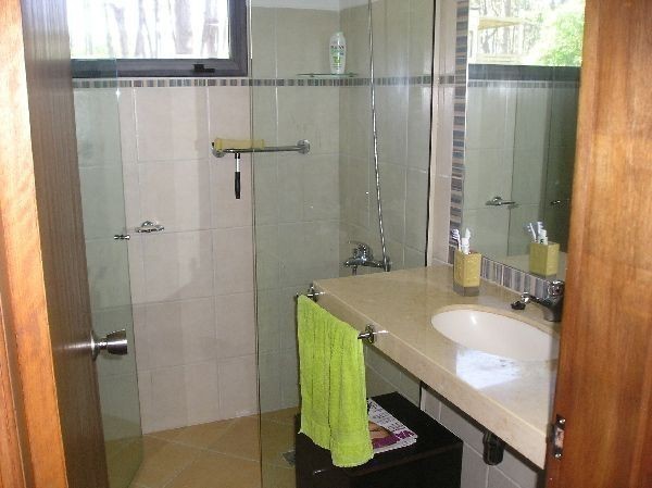 Casa en alquiler muy cómoda y muy agradable para veranear en el corazón de Montoya, La Barra.