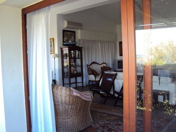 Casa en alquiler en plena Barra, pileta, vista y capacidad para 15 personas.