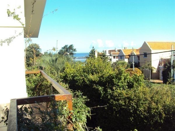 Casa en alquiler en plena Barra, pileta, vista y capacidad para 15 personas.