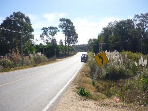 lote en venta super bien ubicado sobre Camino Eguzquiza, El Tesoro, La Barra.