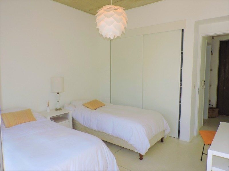 Moderna casa en alquiler en Montoya a pasos del mar