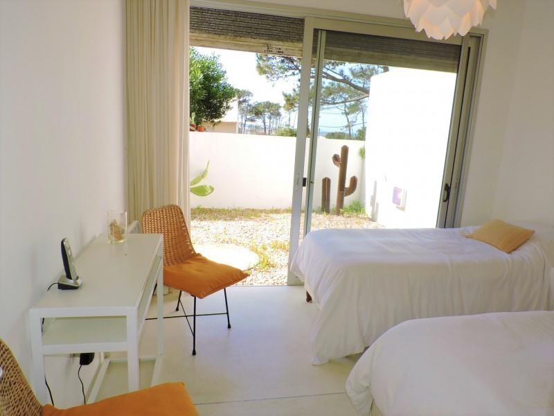 Moderna casa en alquiler en Montoya a pasos del mar