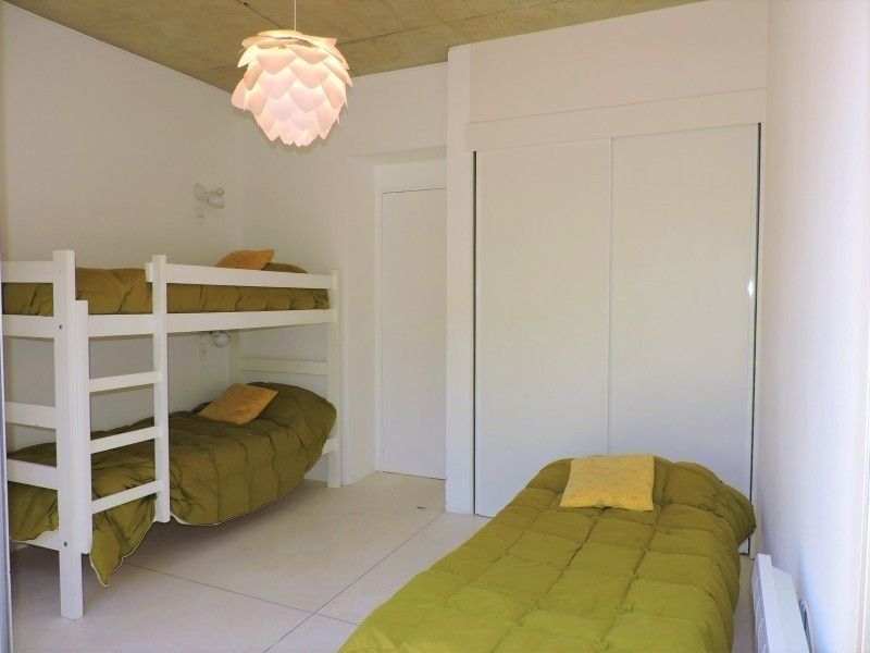 Moderna casa en alquiler en Montoya a pasos del mar