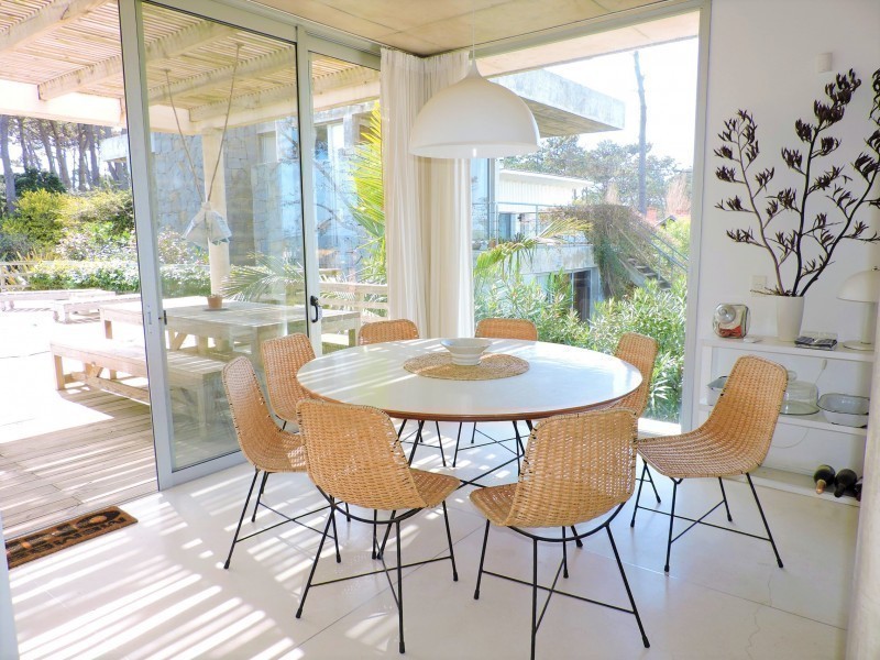 Moderna casa en alquiler en Montoya a pasos del mar