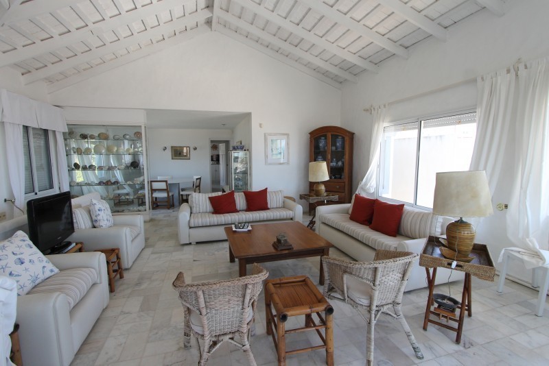 Clasico chalet en alquiler de la Barra de la ruta al mar.