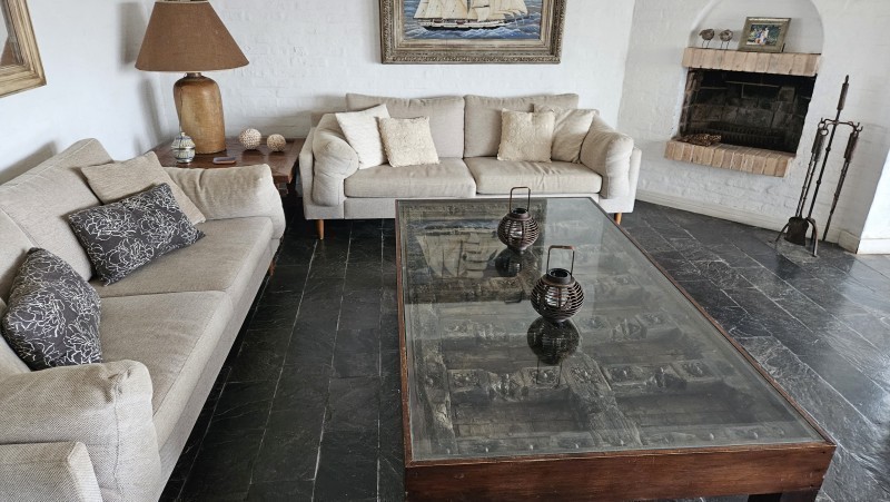 Importante departamento en alquiler sobre la playa en La Posta del Cangrejo, La Barra.